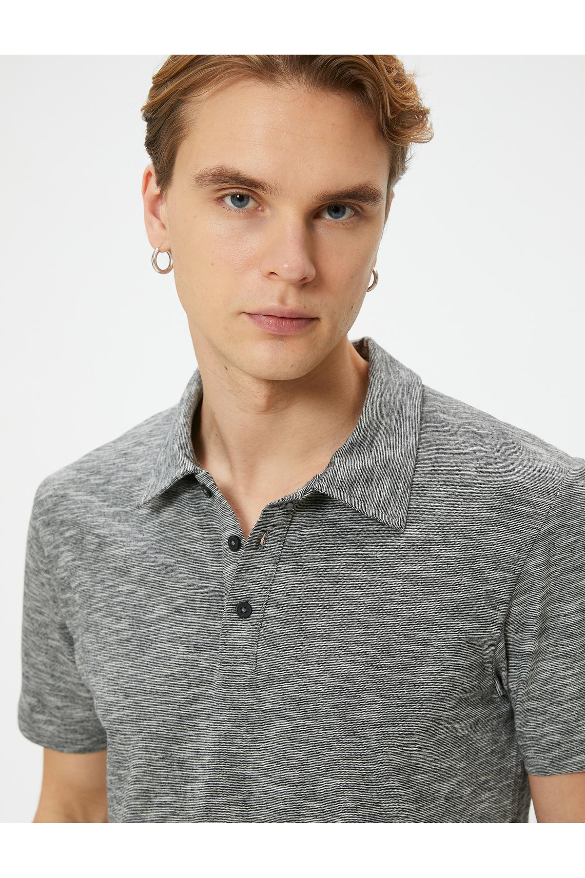 یقه پولو تیشرت دکمه ای آستین کوتاه برس