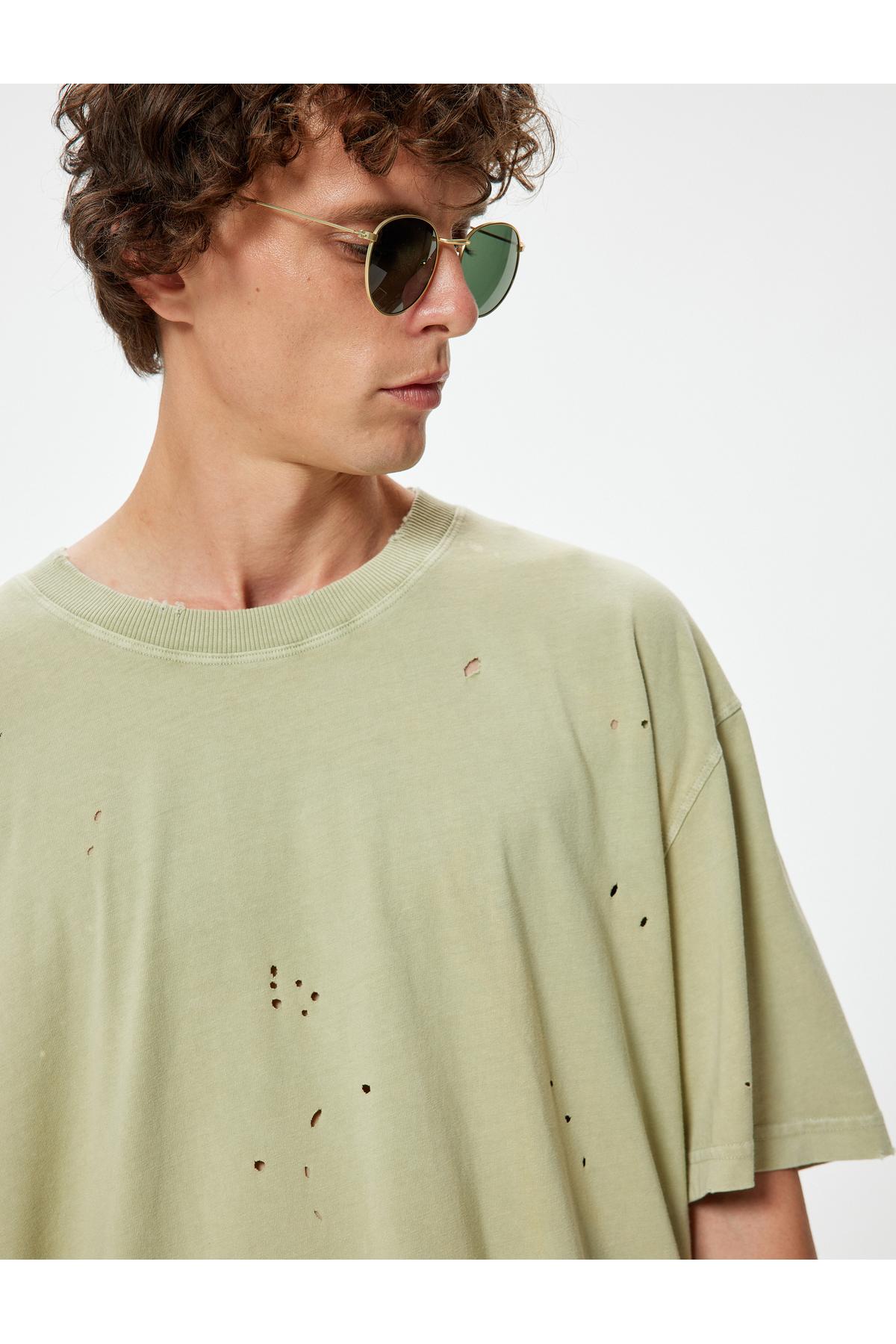 تیشرت سایز بزرگ با یقه خدمه آستین کوتاه با جزئیات