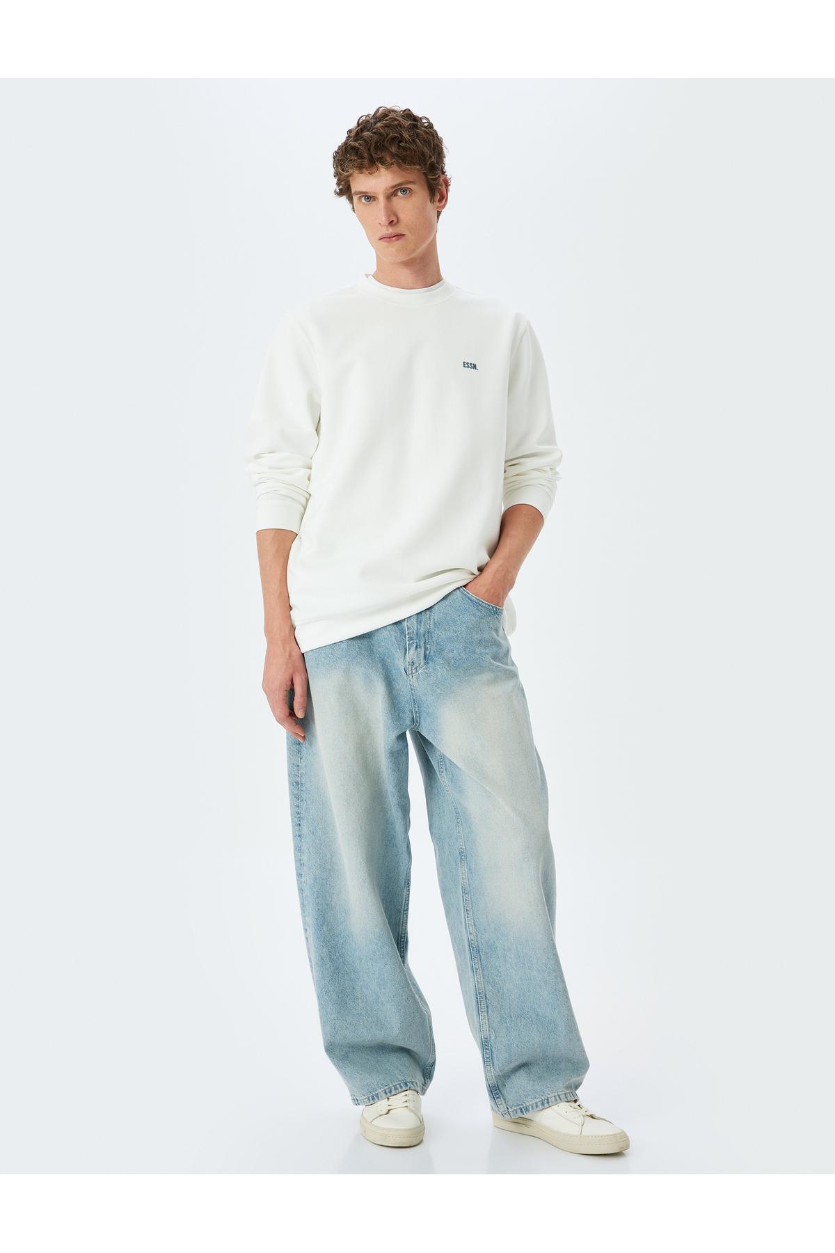 سویشرت یقه خدمه ترکیبی ساده پنبه ای با چاپ حداقلی